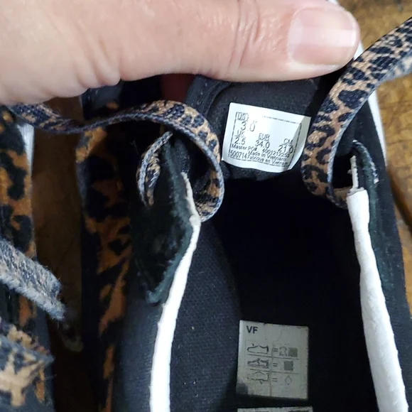 Vans Child Old Skool Black Leopard Fur Skate Shoe - Picture 9 of 13